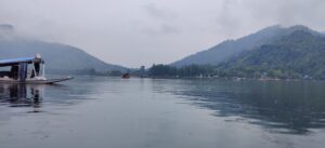 Shikara ride: Kashmir in May